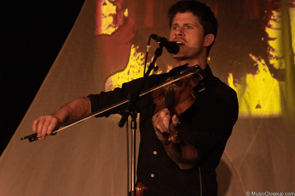 Seth Lakeman playing the fiddle